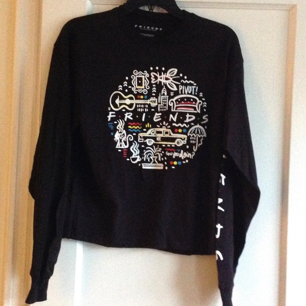 FRIENDS Long Sleeves Graphic Tee